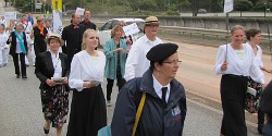 Umzug auf Brcke